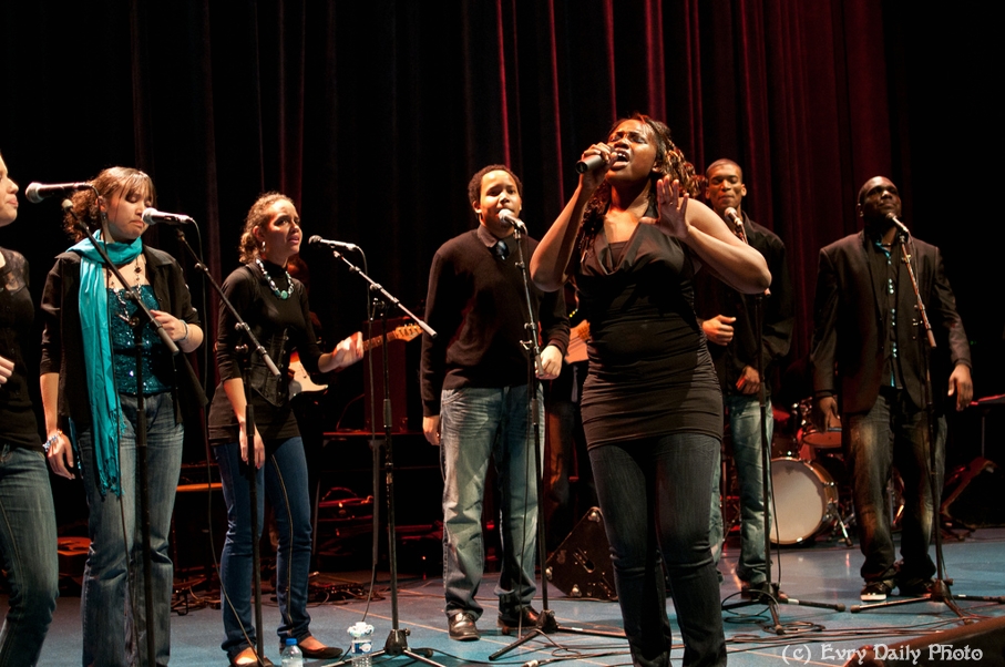 Evry Daily Photo - Telethon Evry 2010 - Concert Evry University Gospel - large - 5244017806.jpg